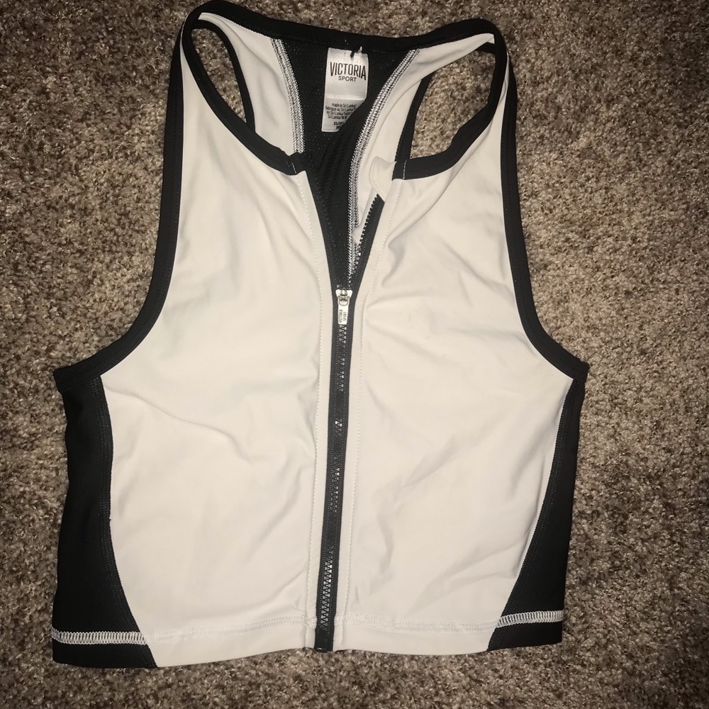 Victoria sport top